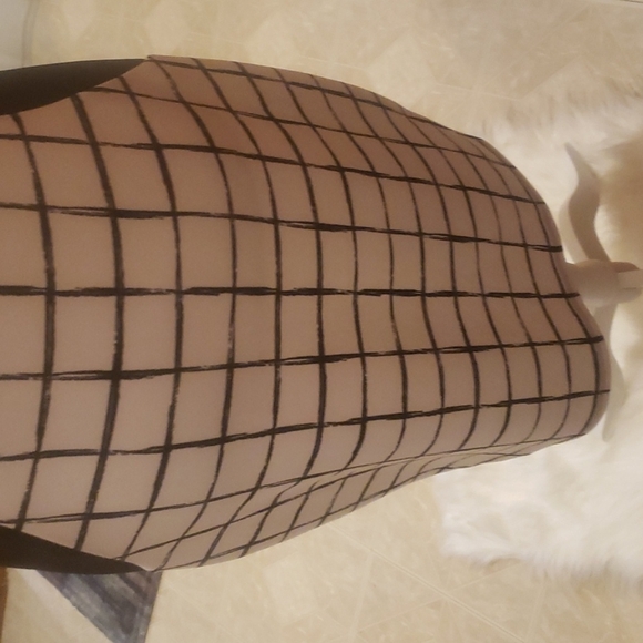 Dress - Picture 5 of 6